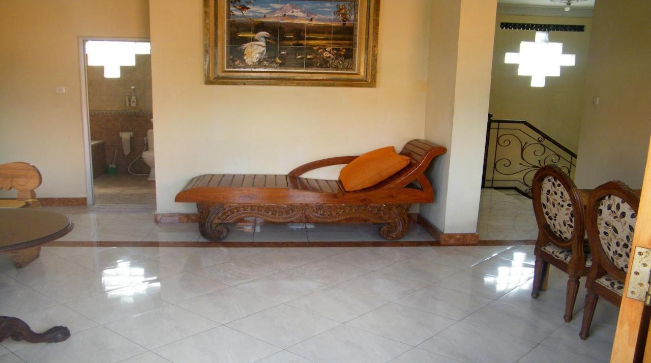 The Reinhold Guesthouse Bali Kerobokan  Luaran gambar