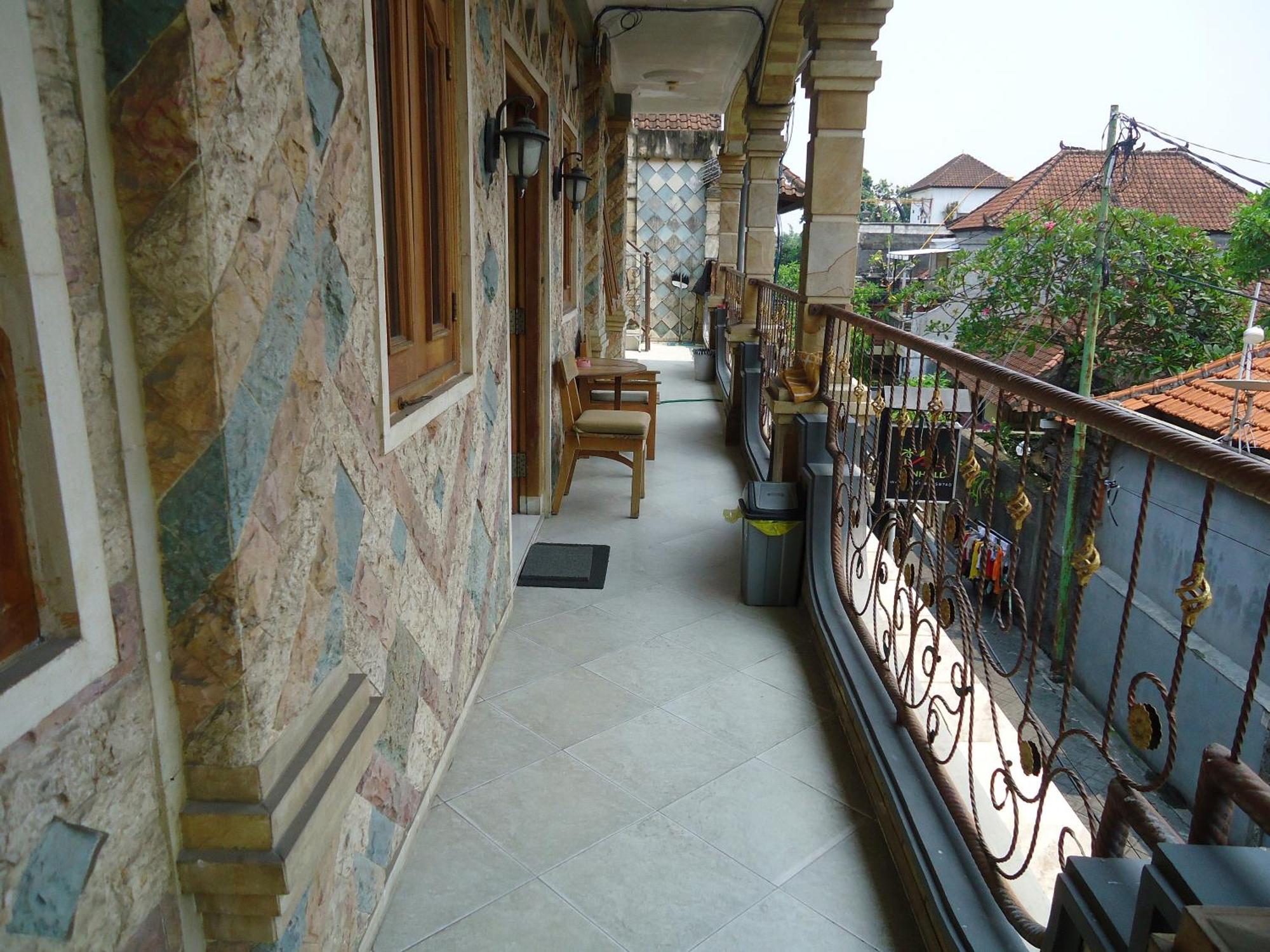 The Reinhold Guesthouse Bali Kerobokan  Luaran gambar