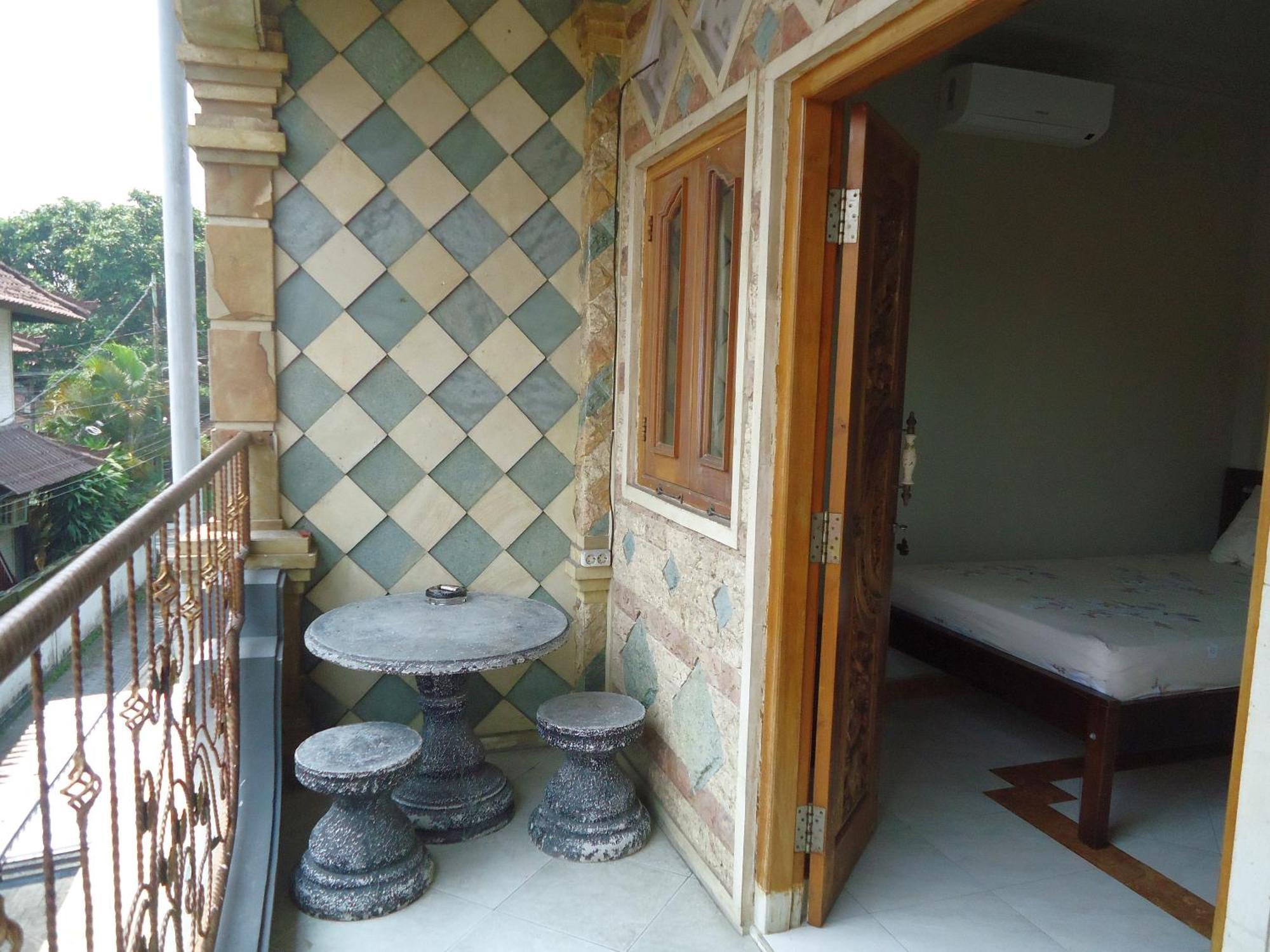 The Reinhold Guesthouse Bali Kerobokan  Luaran gambar