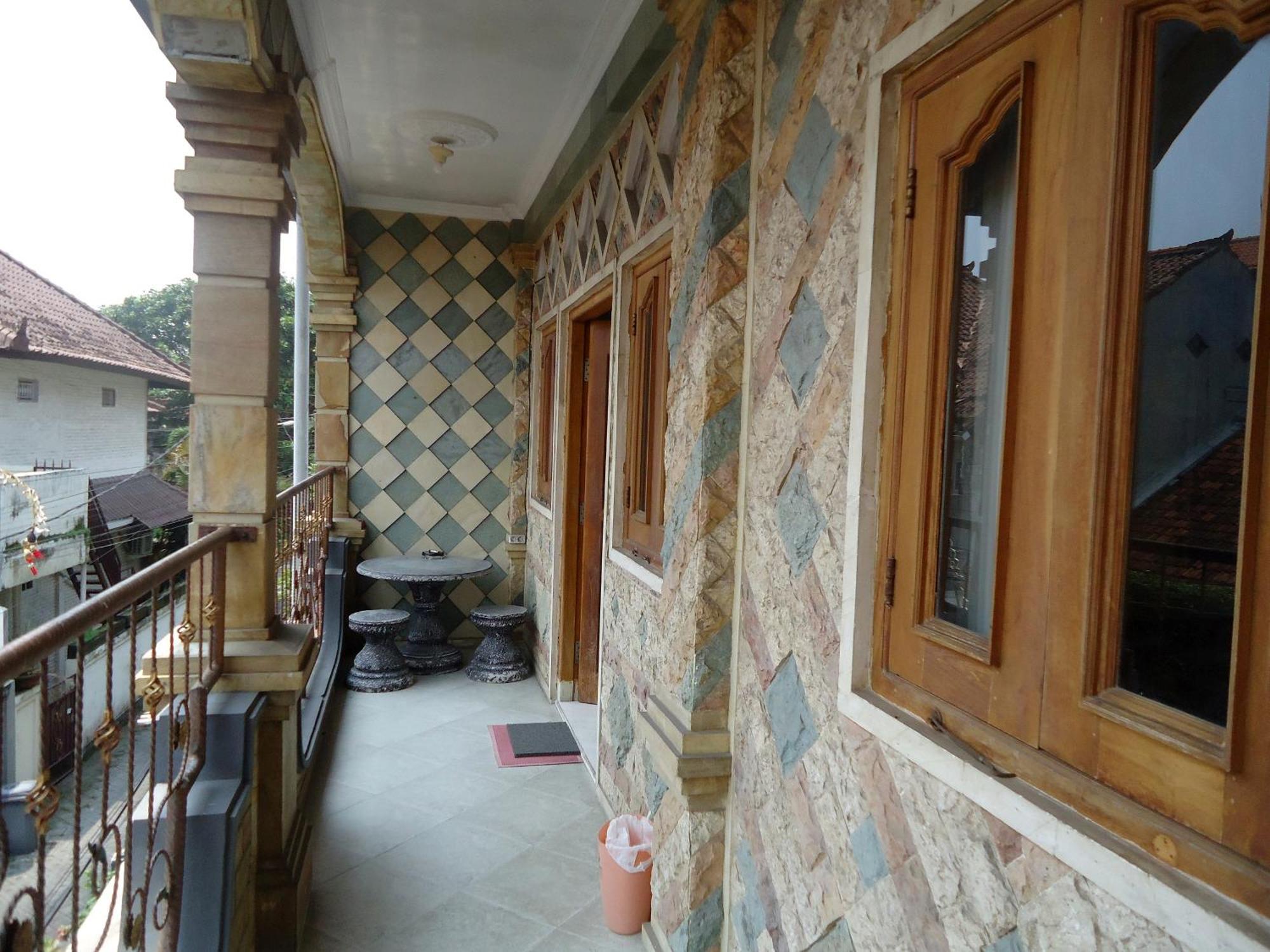 The Reinhold Guesthouse Bali Kerobokan  Luaran gambar