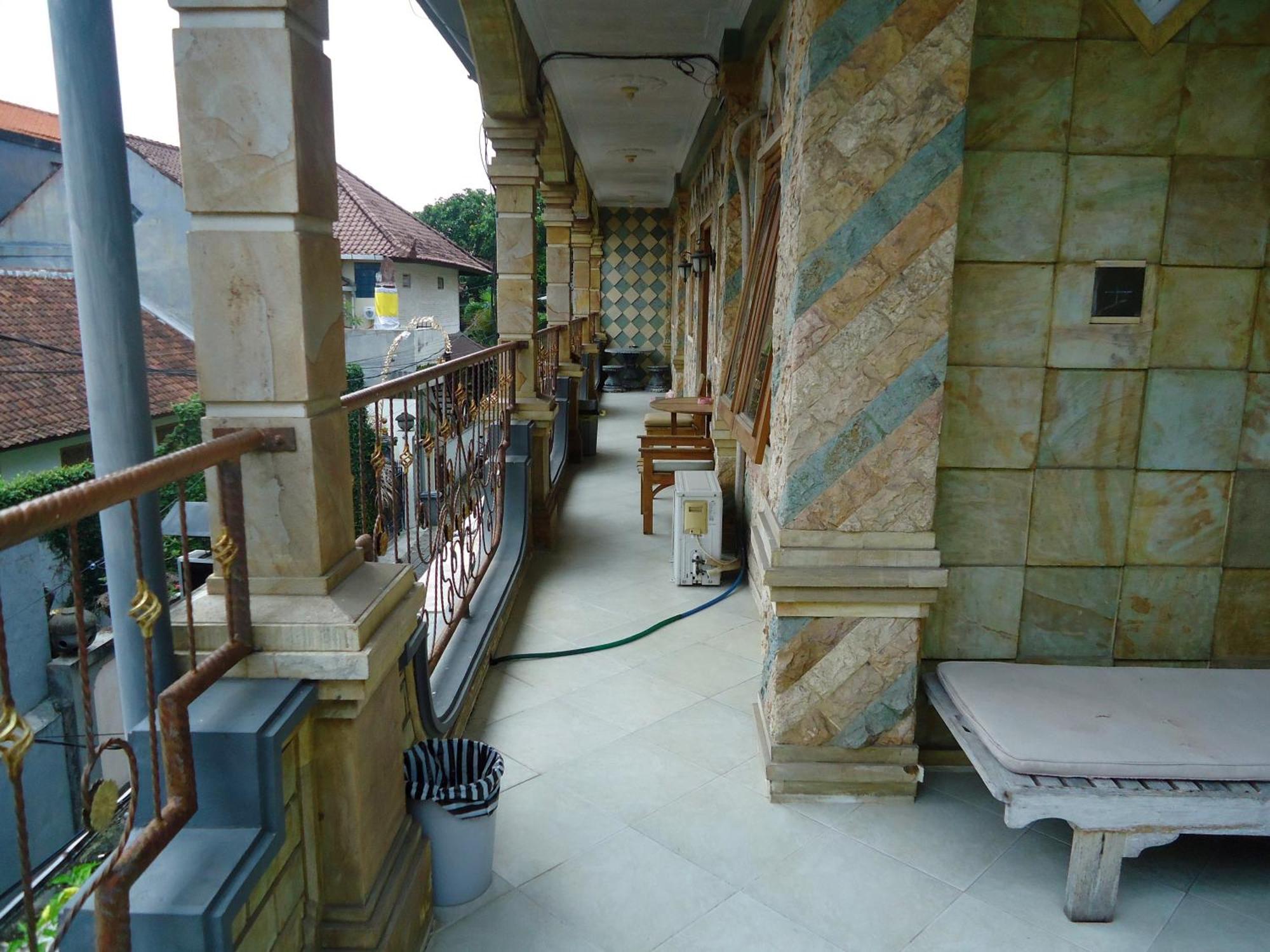 The Reinhold Guesthouse Bali Kerobokan  Luaran gambar