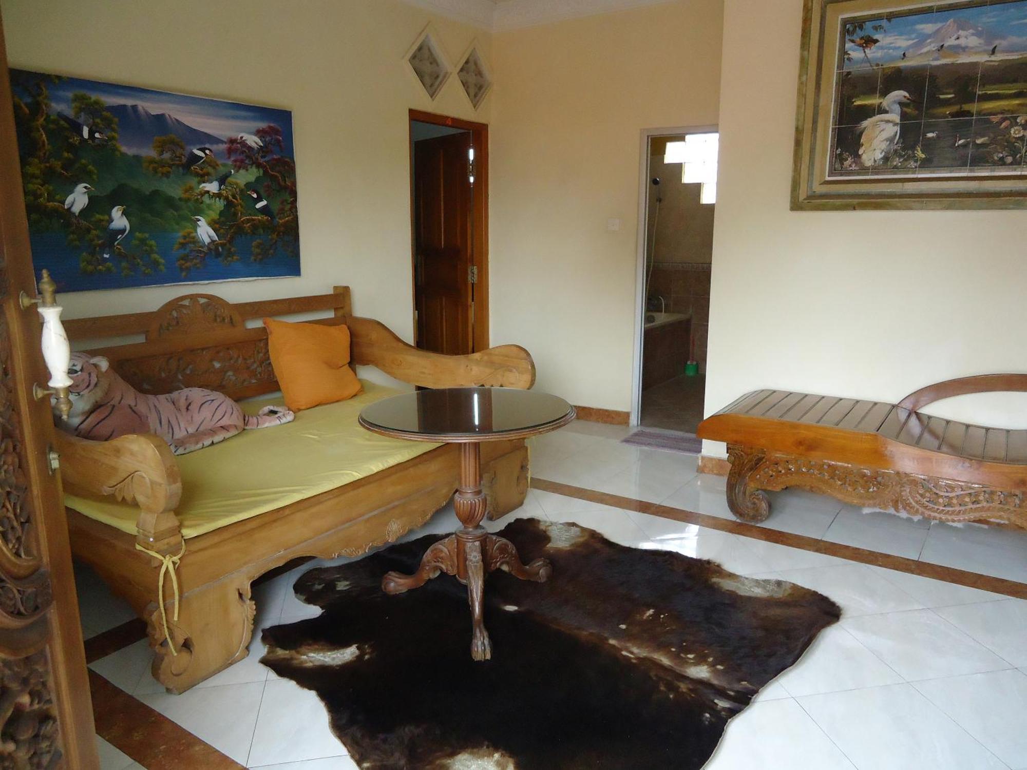 The Reinhold Guesthouse Bali Kerobokan  Luaran gambar