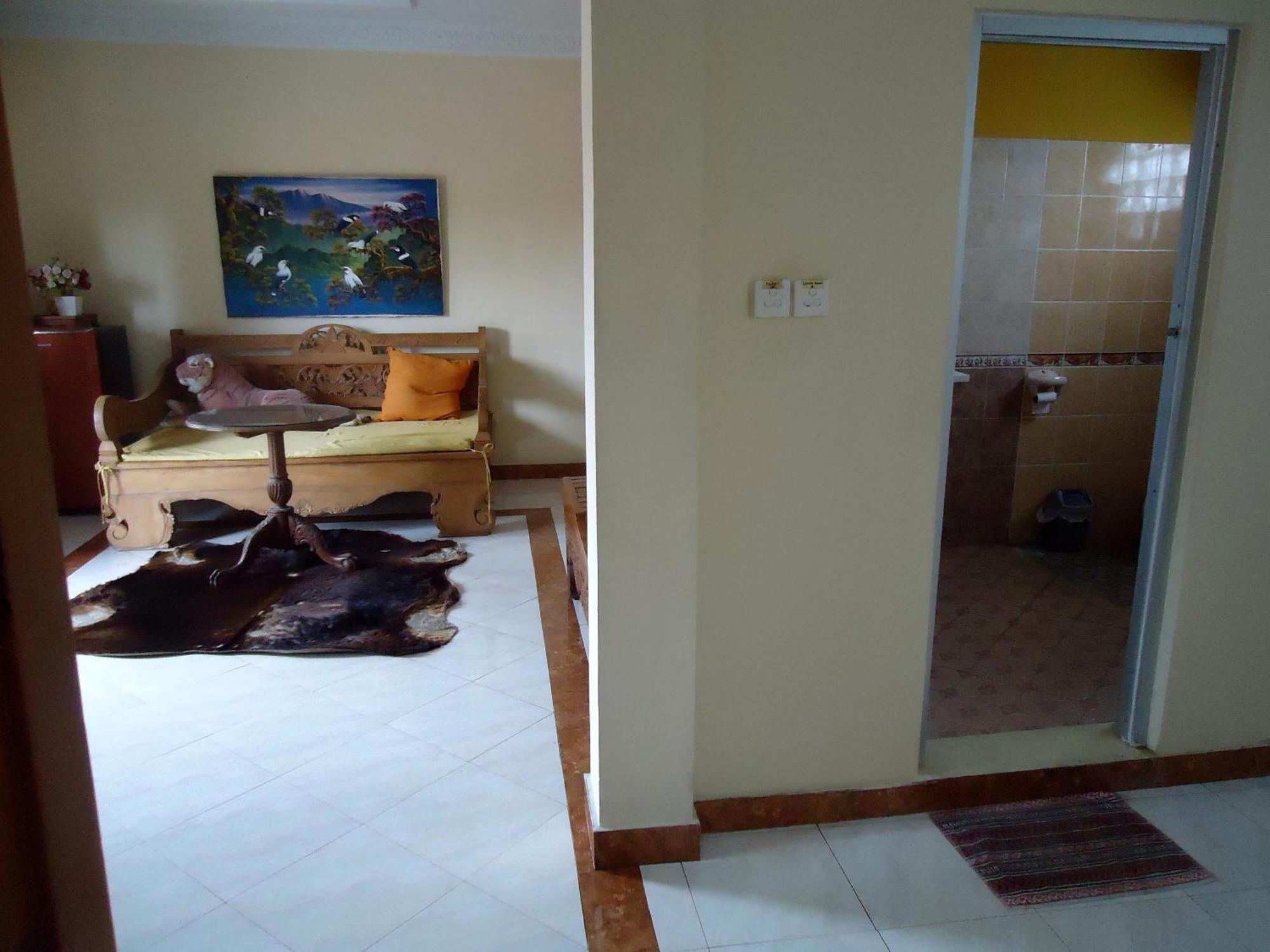 The Reinhold Guesthouse Bali Kerobokan  Luaran gambar