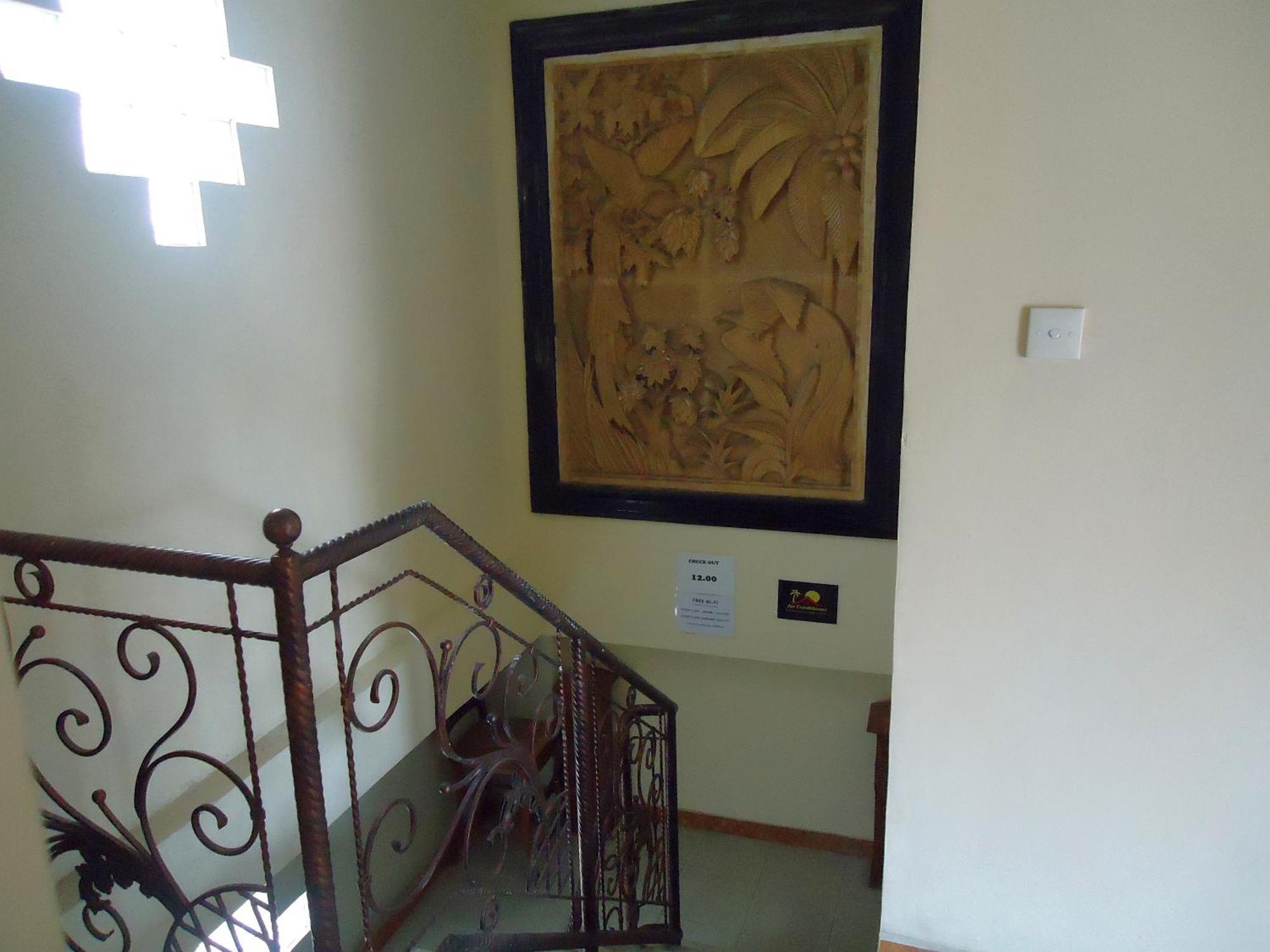 The Reinhold Guesthouse Bali Kerobokan  Luaran gambar