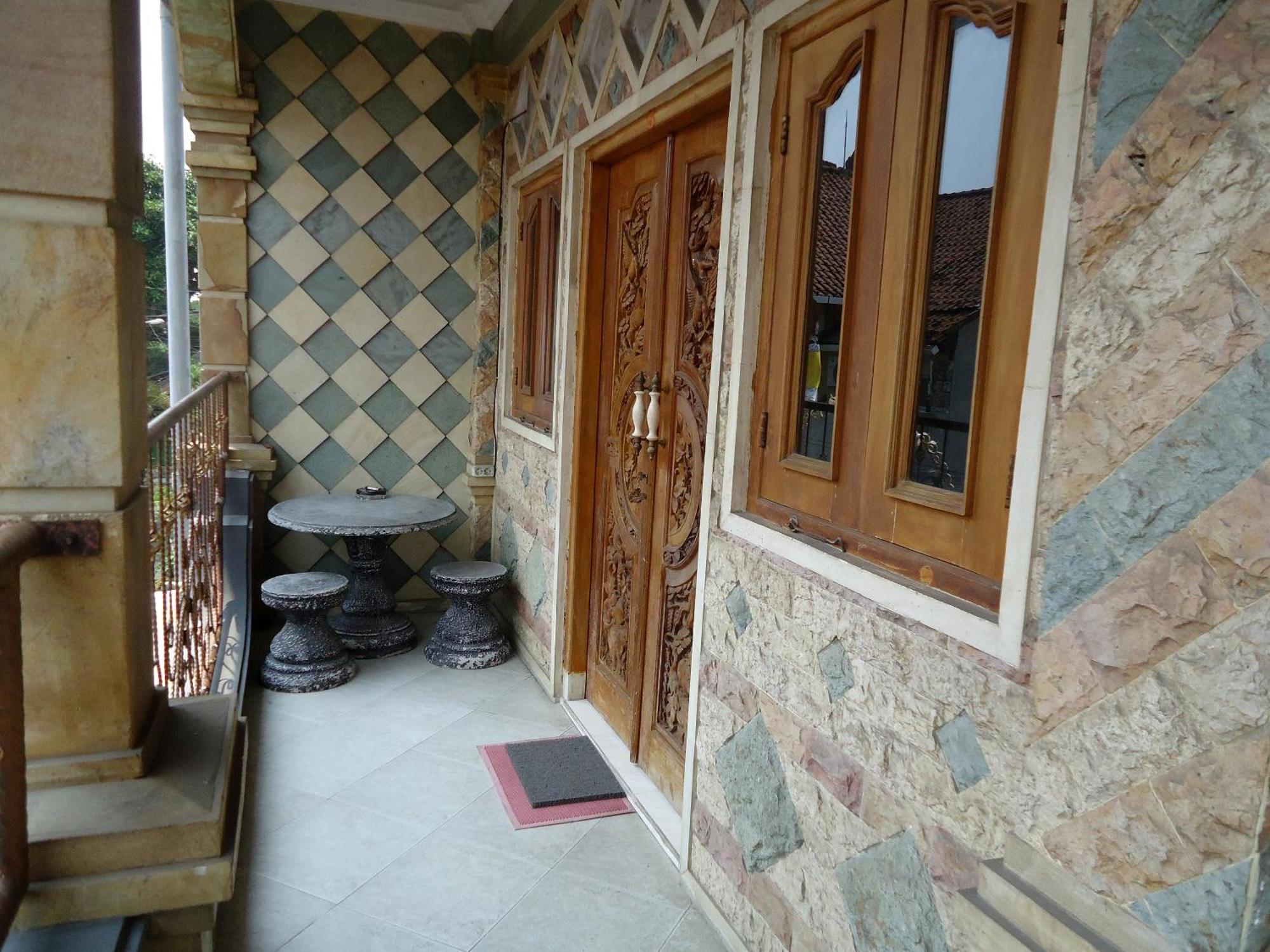 The Reinhold Guesthouse Bali Kerobokan  Luaran gambar