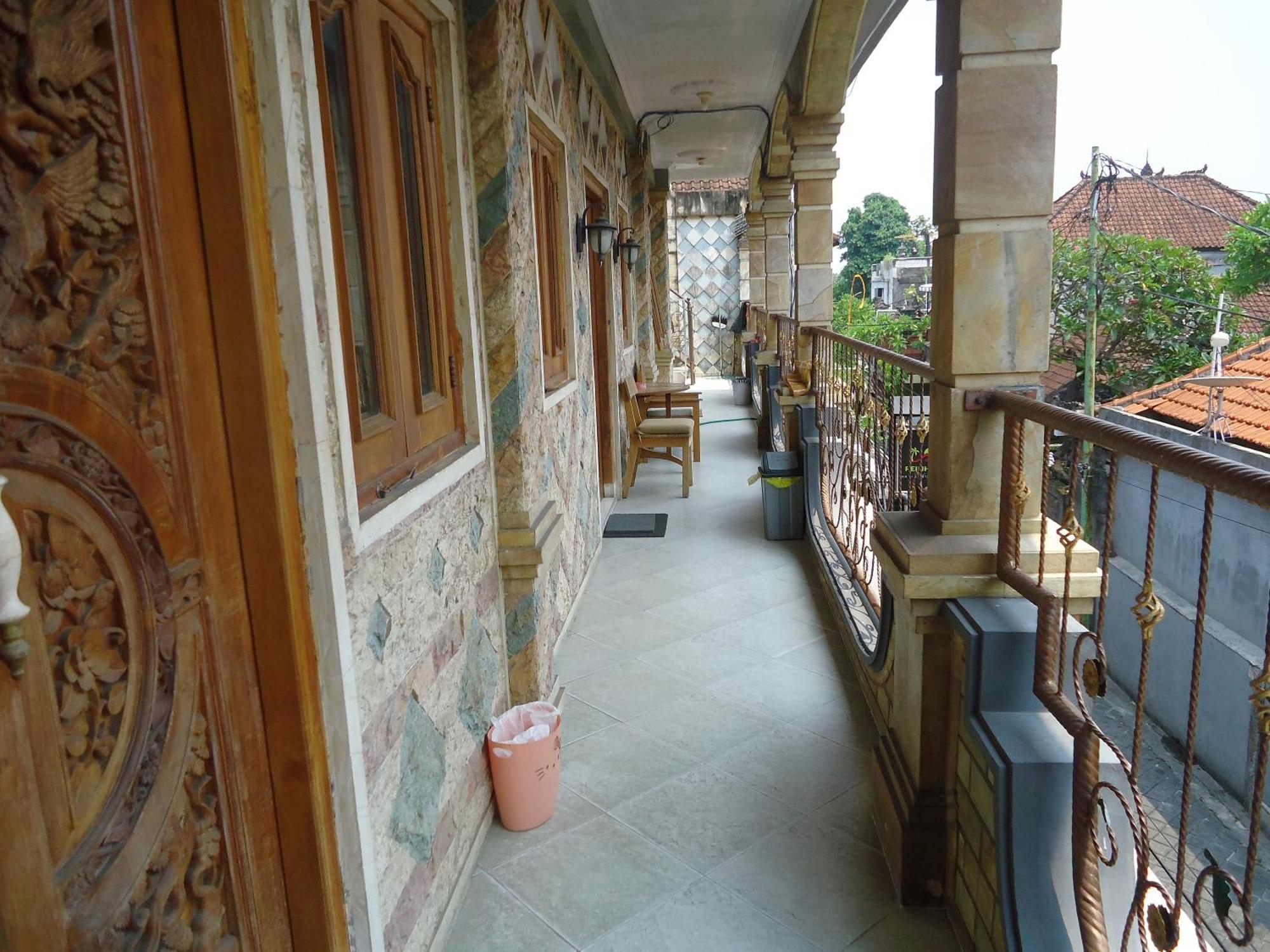 The Reinhold Guesthouse Bali Kerobokan  Luaran gambar