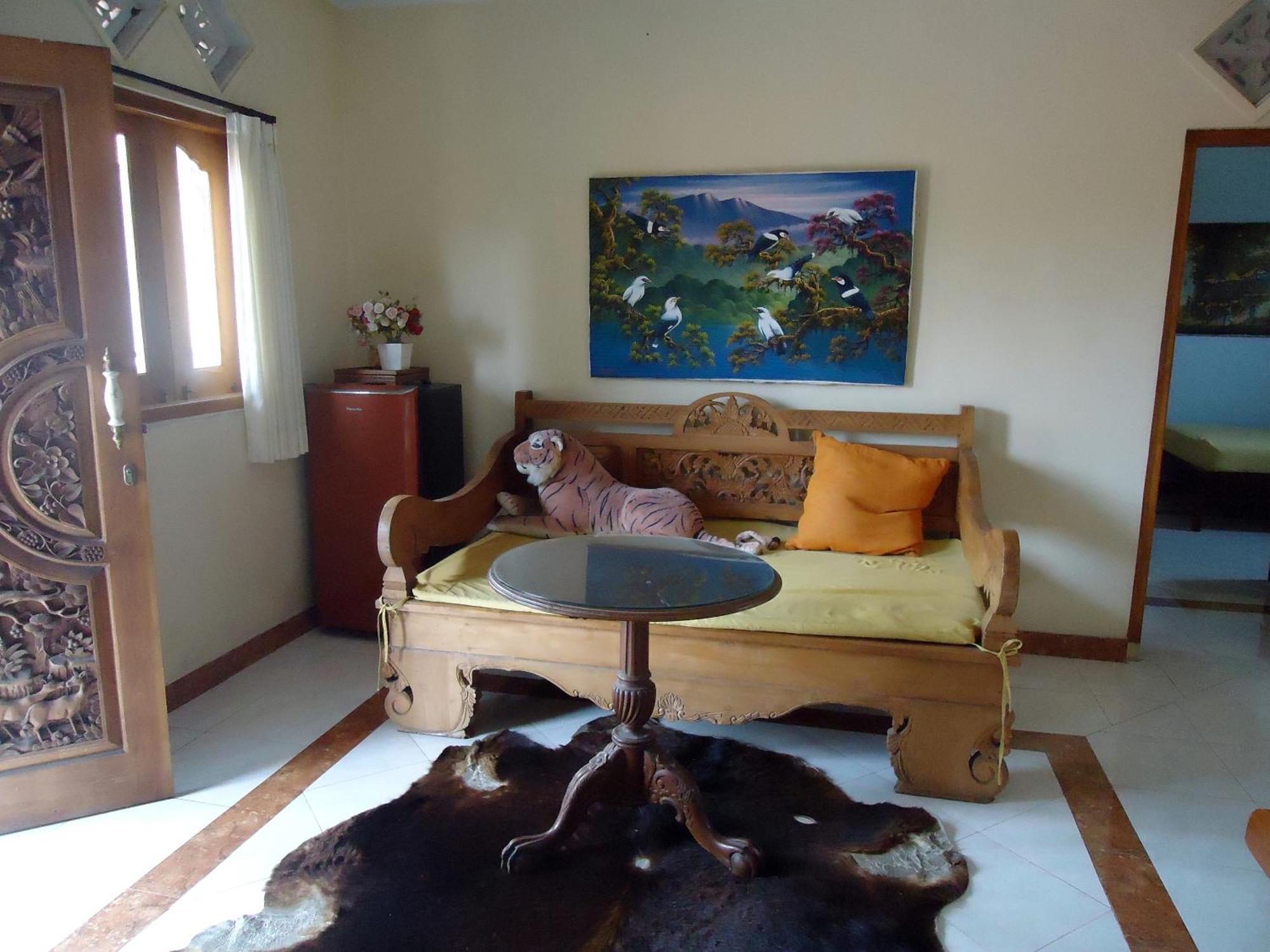 The Reinhold Guesthouse Bali Kerobokan  Luaran gambar